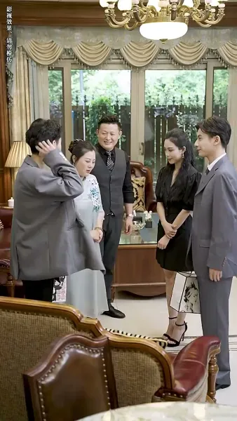 หลังจากการหย่าร้าง ภรรยาเก่าของเขาได้นำลูกไป