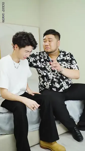 หลังจากการหย่าร้าง ภรรยาเก่าของเขาได้นำลูกไป