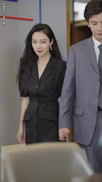 หลังจากการหย่าร้าง ภรรยาเก่าของเขาได้นำลูกไป