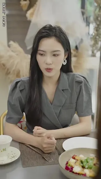 หลังจากการหย่าร้าง ภรรยาเก่าของเขาได้นำลูกไป