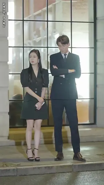 หลังจากการหย่าร้าง ภรรยาเก่าของเขาได้นำลูกไป