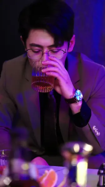 สามีสายฟ้าแลบ รักนี้ไม่เคยรู้จักกัน