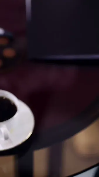 สามีสายฟ้าแลบ รักนี้ไม่เคยรู้จักกัน