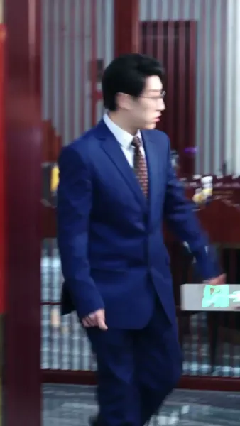 สามีสายฟ้าแลบ รักนี้ไม่เคยรู้จักกัน