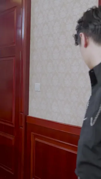 สามีโง่ ๆ เป็นมหาเศรษฐีพันล้าน