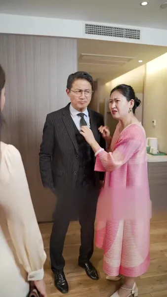 สามีโง่ ๆ เป็นมหาเศรษฐีพันล้าน