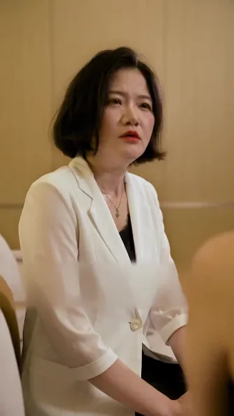 สามีโง่ ๆ เป็นมหาเศรษฐีพันล้าน