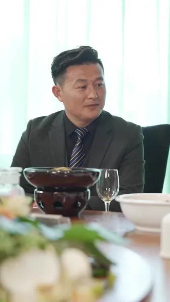 สามีโง่ ๆ เป็นมหาเศรษฐีพันล้าน