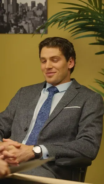 ใต้หน้ากากคือทายาทเศรษฐี