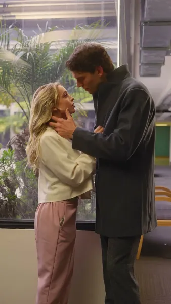 ใต้หน้ากากคือทายาทเศรษฐี