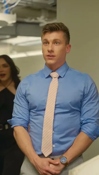 ใต้หน้ากากคือทายาทเศรษฐี