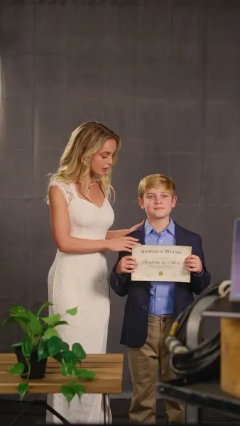 ใต้หน้ากากคือทายาทเศรษฐี