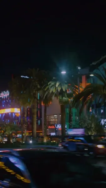 ใต้หน้ากากคือทายาทเศรษฐี