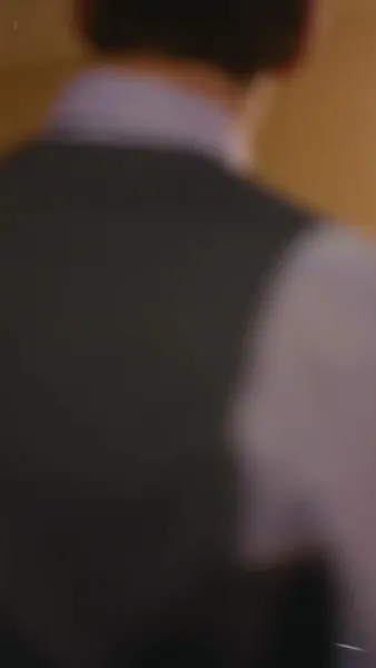 ใต้หน้ากากคือทายาทเศรษฐี