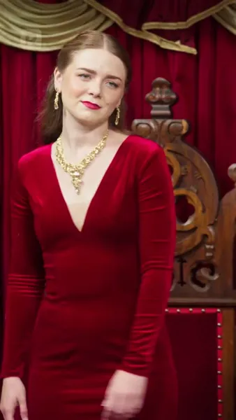 (พากย์) ราชินีผู้กำเนิดใหม่จากเถ้าธุลี