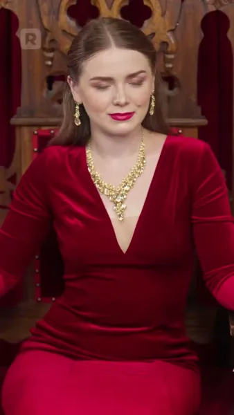 (พากย์) ราชินีผู้กำเนิดใหม่จากเถ้าธุลี