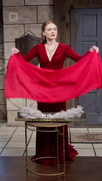 (พากย์) ราชินีผู้กำเนิดใหม่จากเถ้าธุลี