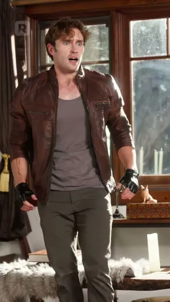 (พากย์) ราชินีผู้กำเนิดใหม่จากเถ้าธุลี