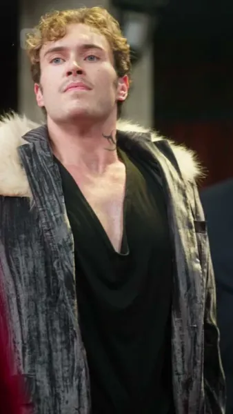 (พากย์) ราชินีผู้กำเนิดใหม่จากเถ้าธุลี