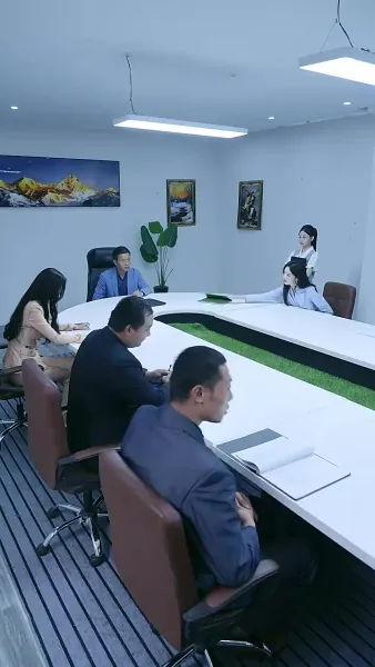 ผู้หญิงใหญ่ของนายพาราโนย่าที่อบอุ่น