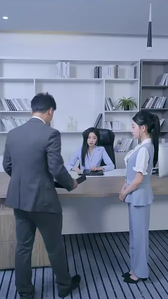 ผู้หญิงใหญ่ของนายพาราโนย่าที่อบอุ่น