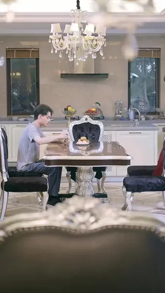 ผู้หญิงใหญ่ของนายพาราโนย่าที่อบอุ่น