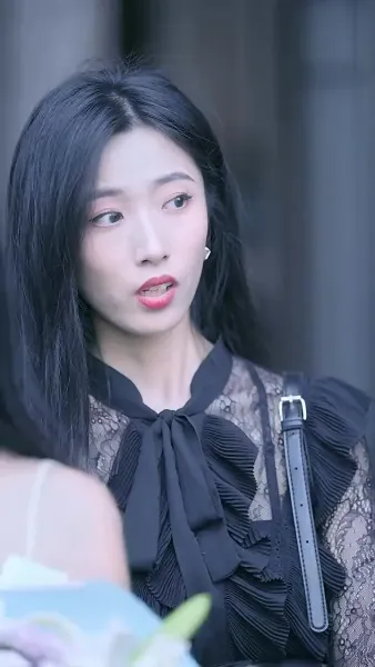 ผู้หญิงใหญ่ของนายพาราโนย่าที่อบอุ่น