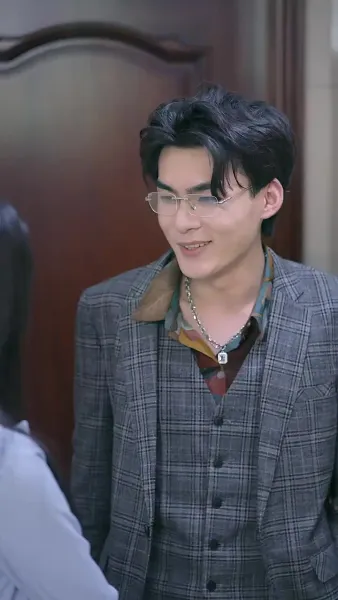 ผู้หญิงใหญ่ของนายพาราโนย่าที่อบอุ่น