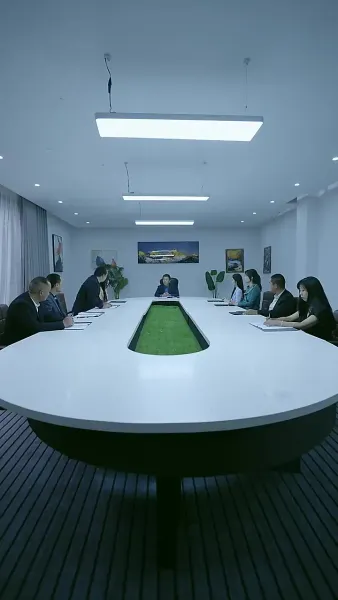 ผู้หญิงใหญ่ของนายพาราโนย่าที่อบอุ่น