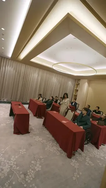 ผู้หญิงใหญ่ของนายพาราโนย่าที่อบอุ่น