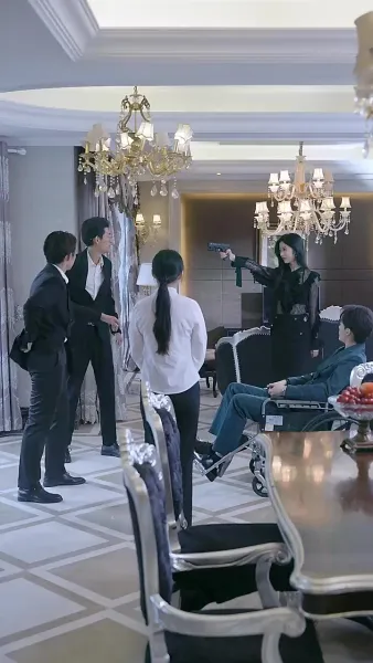 ผู้หญิงใหญ่ของนายพาราโนย่าที่อบอุ่น