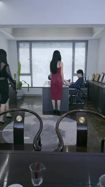 ผู้หญิงใหญ่ของนายพาราโนย่าที่อบอุ่น