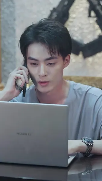 ผู้หญิงใหญ่ของนายพาราโนย่าที่อบอุ่น