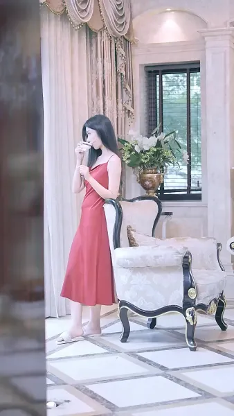 ผู้หญิงใหญ่ของนายพาราโนย่าที่อบอุ่น