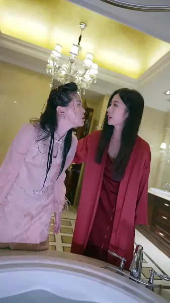 ผู้หญิงใหญ่ของนายพาราโนย่าที่อบอุ่น