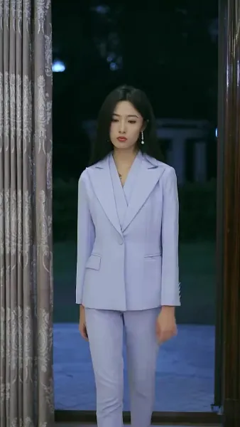 ผู้หญิงใหญ่ของนายพาราโนย่าที่อบอุ่น