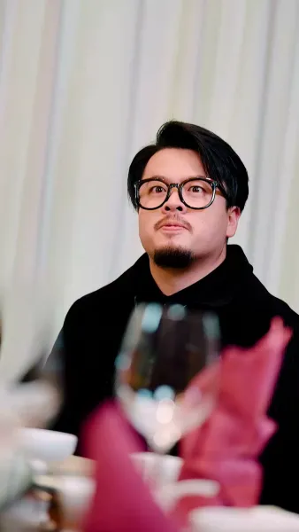 การเปิดตัวของเขยมังกร(พากย์ไทย)