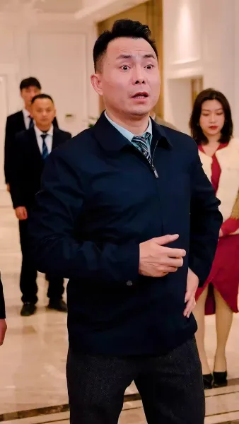 การเปิดตัวของเขยมังกร(พากย์ไทย)