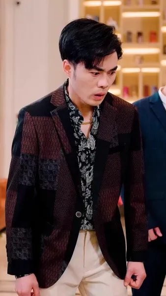 การเปิดตัวของเขยมังกร(พากย์ไทย)