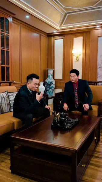 การเปิดตัวของเขยมังกร(พากย์ไทย)