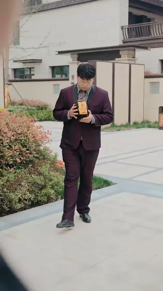 ลูกเขยขอทาน ผู้ยิ่งใหญ่(พากย์เสียง)