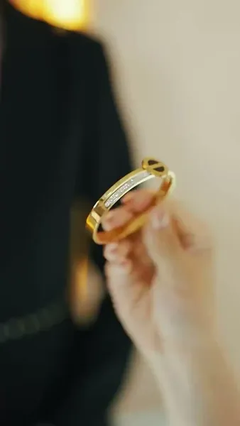 [พากย์ไทย]นกในกรง