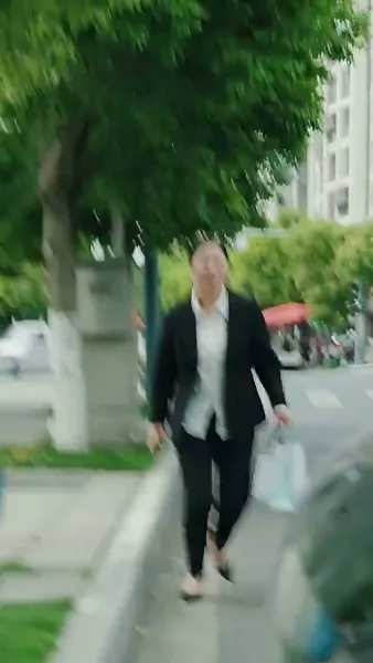 [พากย์ไทย]นกในกรง