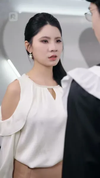 เมียถูกทอดทิ้ง กลับเป็นทายาทที่แท้จริง