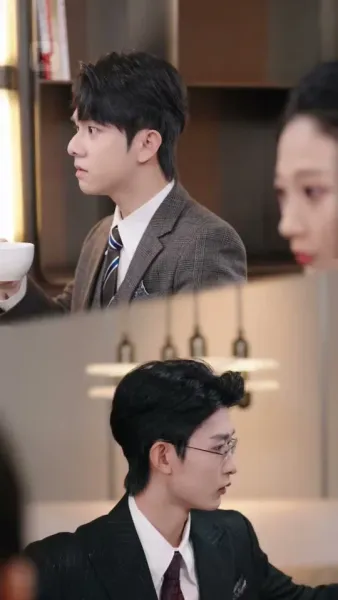 เมียถูกทอดทิ้ง กลับเป็นทายาทที่แท้จริง