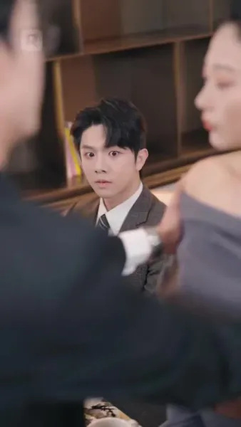 เมียถูกทอดทิ้ง กลับเป็นทายาทที่แท้จริง