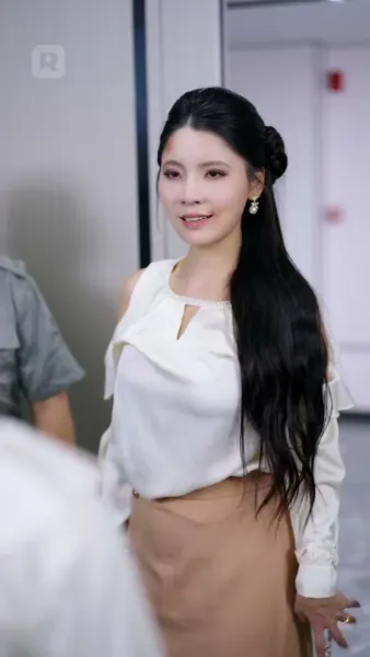 เมียถูกทอดทิ้ง กลับเป็นทายาทที่แท้จริง