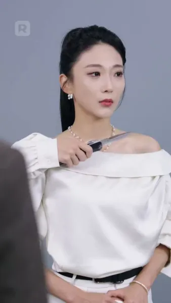 เมียถูกทอดทิ้ง กลับเป็นทายาทที่แท้จริง