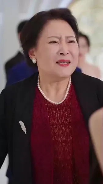 มันจบแล้ว! สาวน้อยน้ำตาลของฉันคือเจ้าแม่มาเฟีย