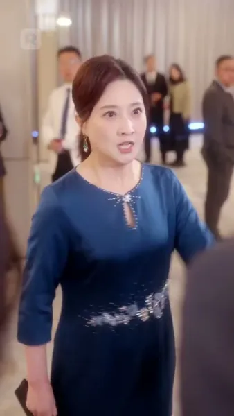 ทิ้งสามีขยะไป เปลี่ยนเป็นราชินีแฟชั่น